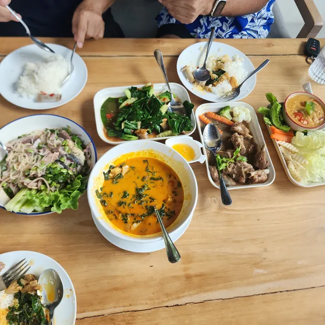 ปัจจุบัน การ์เด้น แอนด์ ควิซีน