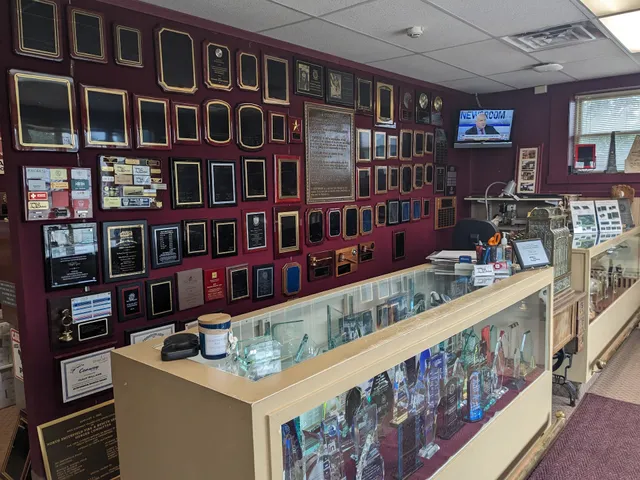 Hero's Salute Awards & Engraving Company