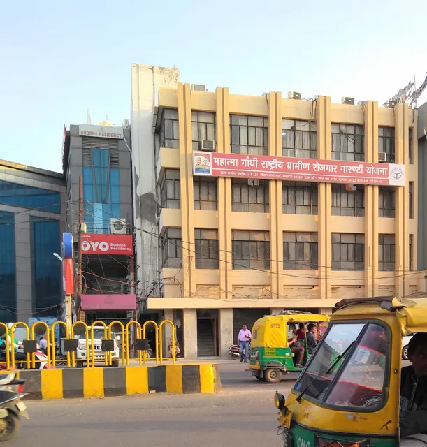 OYO 6804 Hotel Buddha Residency