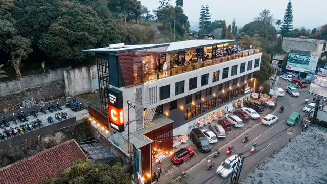 Cartel (Creative Restart Hotel) by Damn! I Love Indonesia