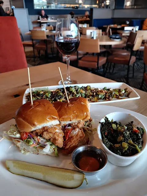 Cooper’s Hawk Winery & Restaurant