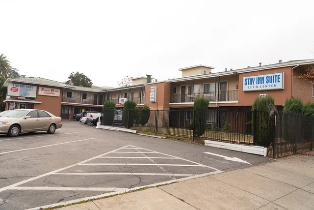 Stockton Travelers Motel