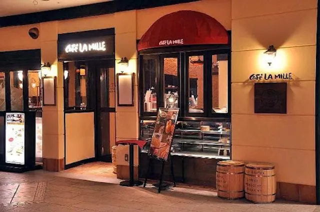 CaFé LA MILLE Ichikawa Nikke Colton Plaza