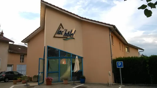 Lac hôtel