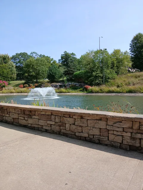 Sinnissippi Rose Garden