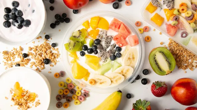 Yoglo Yogurt Fruit Mix (Scarborough)