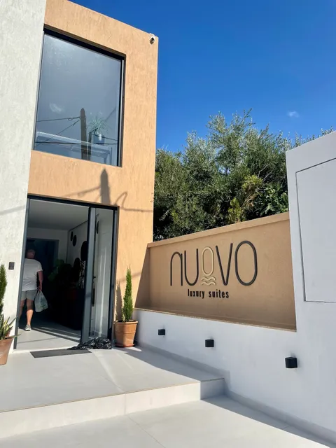 Nuovo Luxury Suites