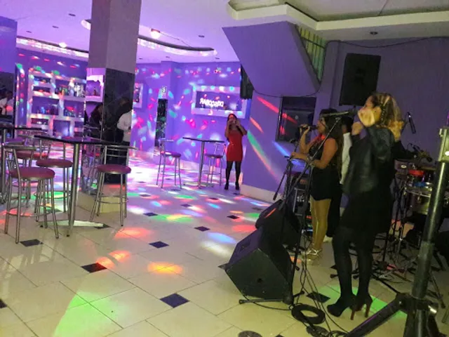 Disco Karaoke Bar - La Escondida