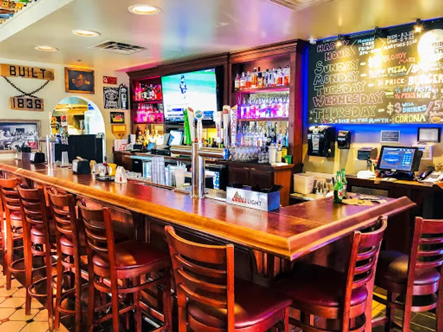 Riverside Pizza & Pub - St. Charles