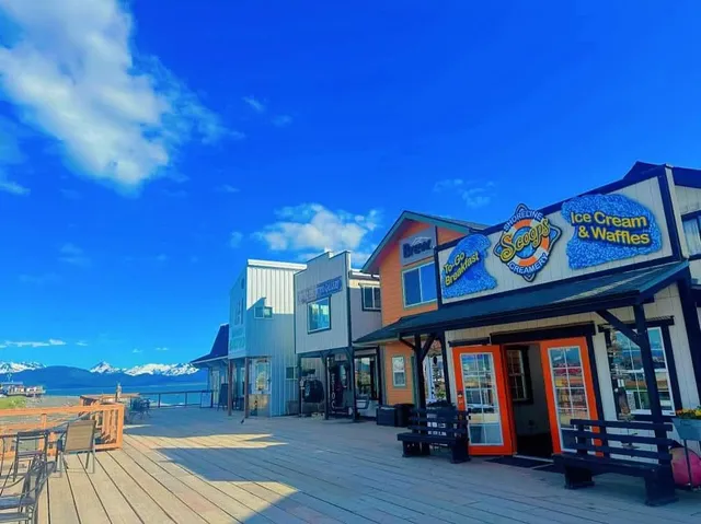 Shoreline Scoops Creamery