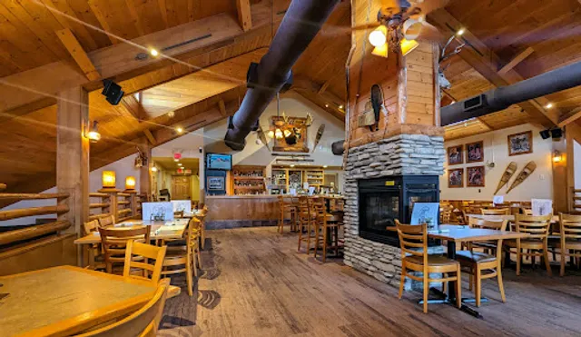 Mackinaws Grill and Spirits