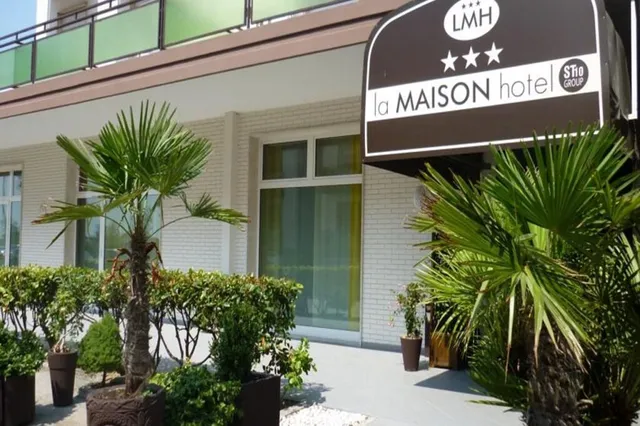 La Maison Hotel