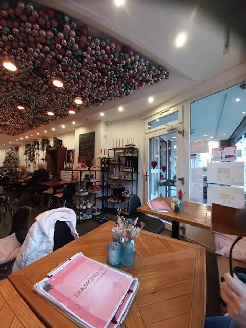 Diamond‘s Café & Bar