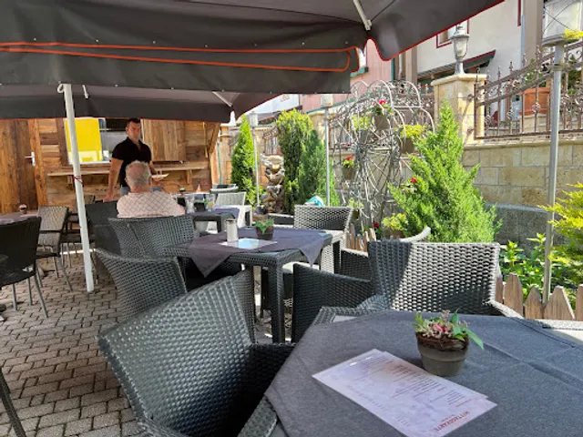 Anton's Cafe-Restaurant