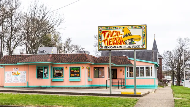 Taco Tierra of Mt. Carmel