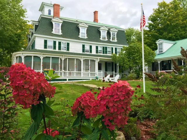 Center Lovell Inn & Restaurant