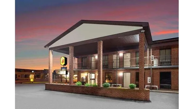 Super 8 by Wyndham Sandusky