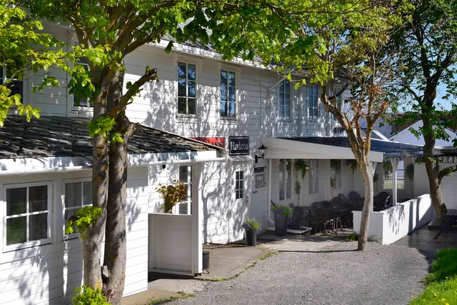 Havkroa Hotel and Lighthouse