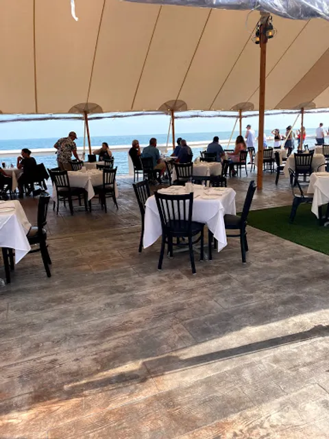 Ocean House Beach Bar