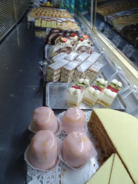 Coffee pastry Felix Wiklicky / guest room