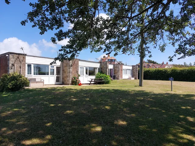 Linstone Chine Holidays