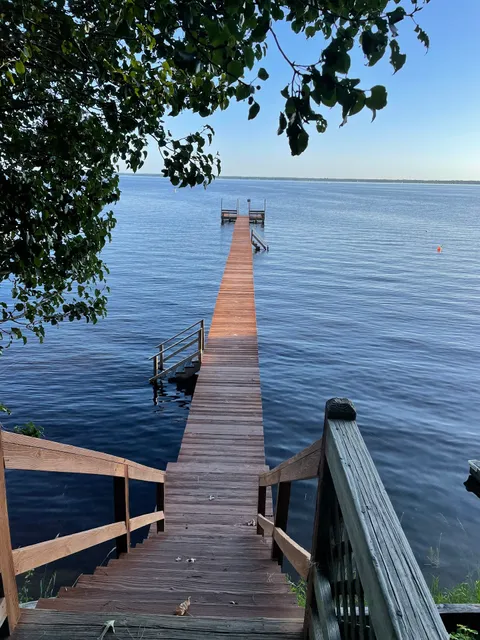 Lake Shore Bed & Breakfast