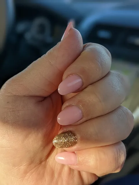 4T NAILS&SPA
