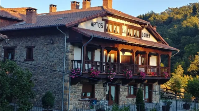 Apartamentos La Dobra