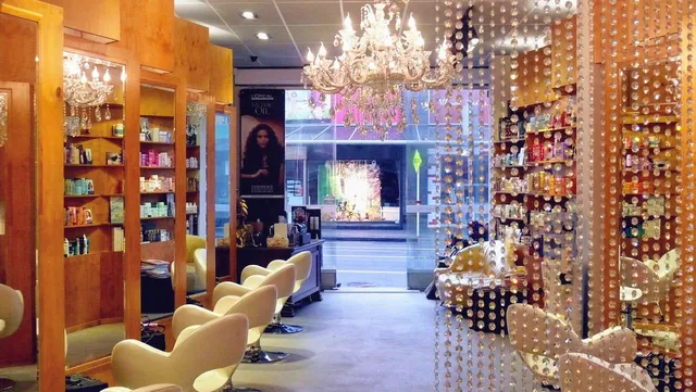 Top Hair 顶点沙龙Newmarket店