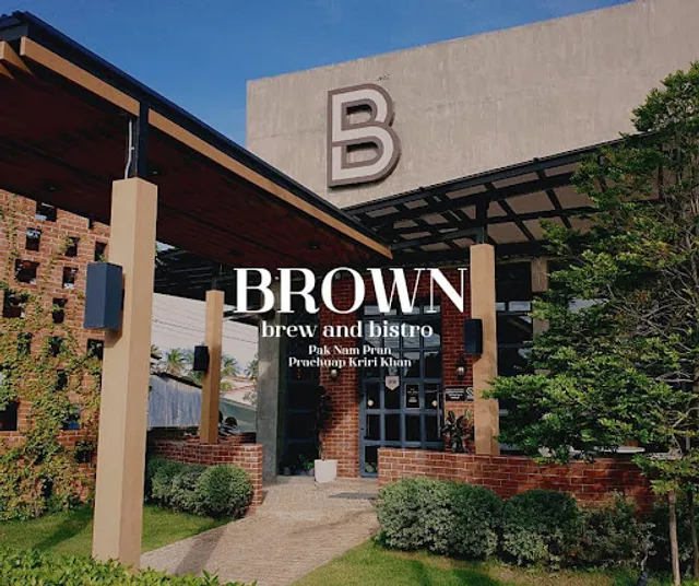 BROWN Brew & Bistro