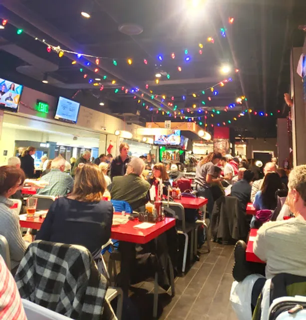 Bar Symon CLE Airport