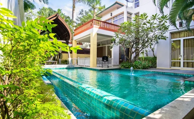 Nagawari Pool Villas