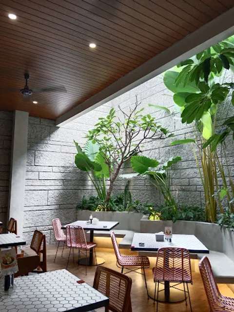 Mlinjo Cafe and Resto Semarang