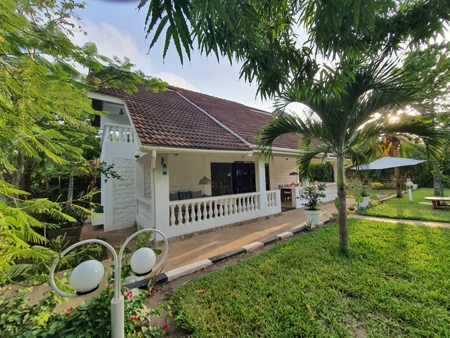 The Swimming Ostrich