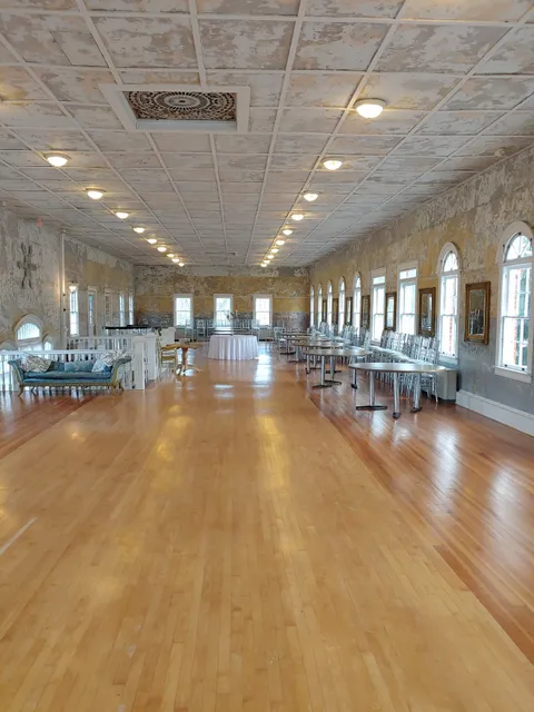 The Hall at Castle Inn