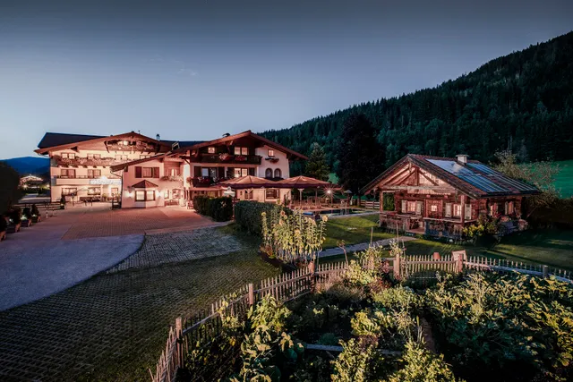 Hotel loj - our kind of place