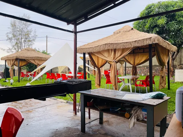 卢旺达中国烧烤城