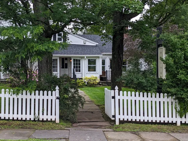 Book Village Inn & Bar