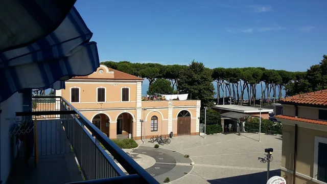 HC Pineto - Hotel Centrale Rooms & Restaurant