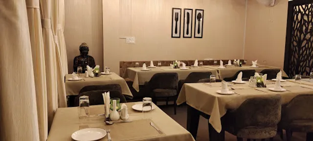 𝗞𝗮𝗻𝗵𝗮 𝗦𝗵𝗿𝗲𝗲 𝗥𝗲𝘀𝘁𝗿𝗮 -Best Family Restaurant in Ajmer |Best Vegetarian Restaurant in Ajmer