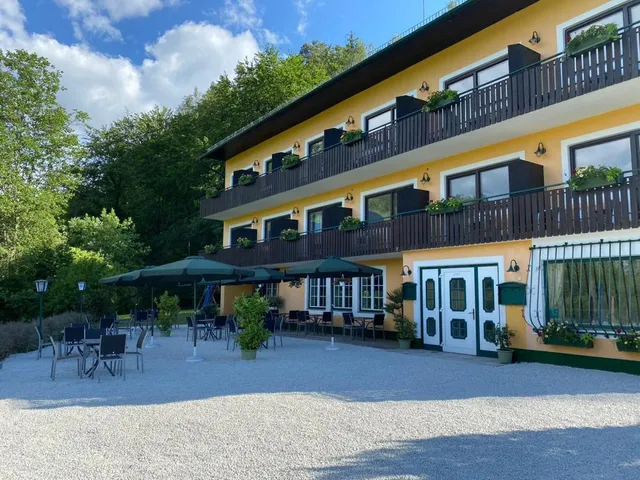 Gasthof-Pension Waldhof