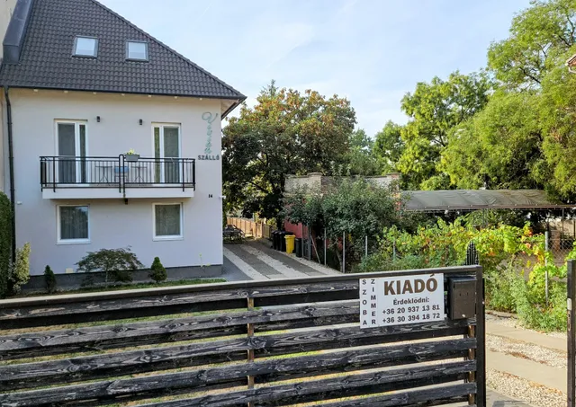 Vivien Szálló, Szeged