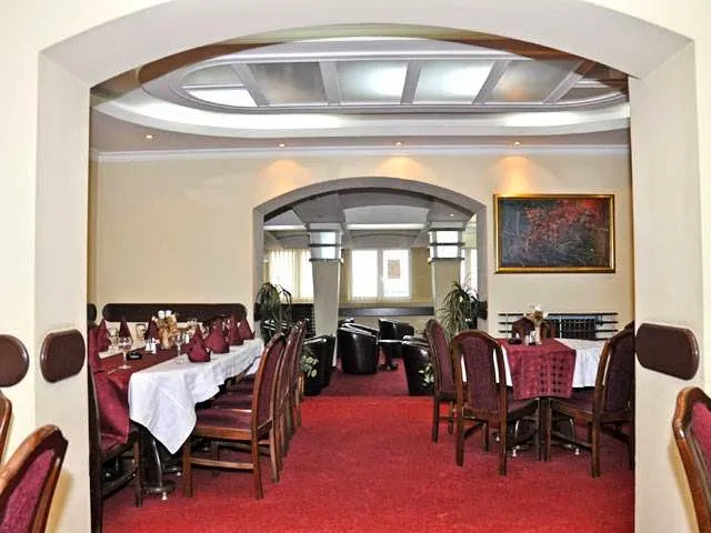 Jet Set Novi Sad - sobe, prenoćište, polupansion, pansion, smeštaj