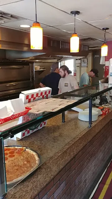 Benny's Italian Eatery