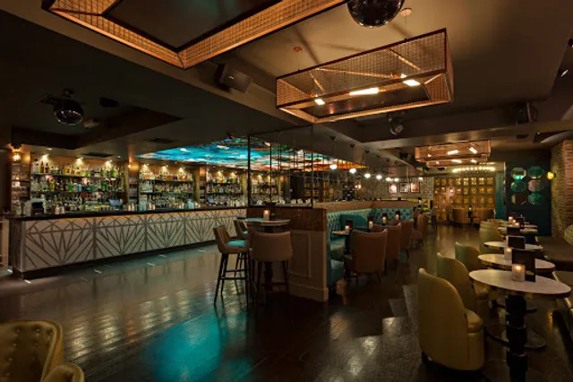 Dirty Martini - Cocktail Bar in Bishopsgate