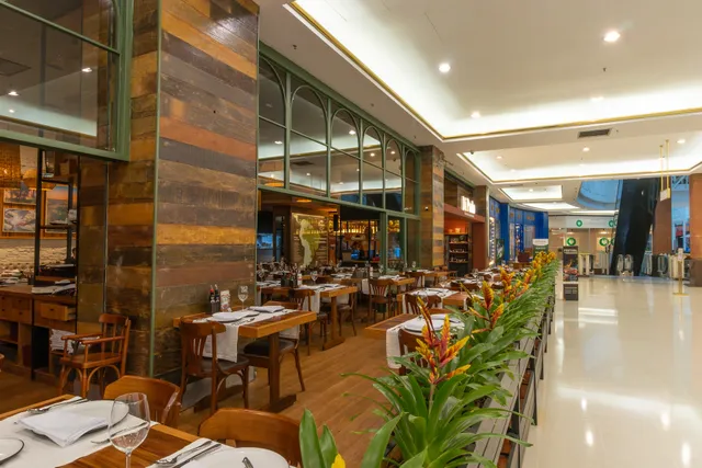 Di Paolo Market Place