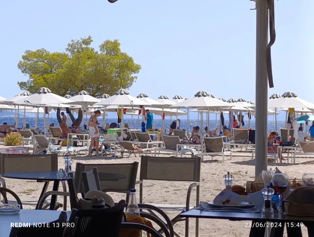 Lagomandra Traditional Tavern & Beach Restaurant