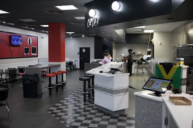 Gee's Caribbean Kitchen