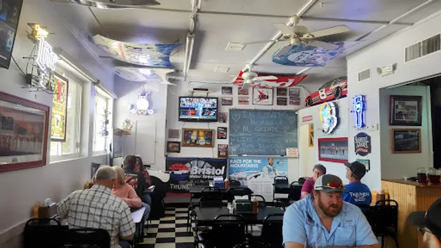 Oval Office Pub & Grub