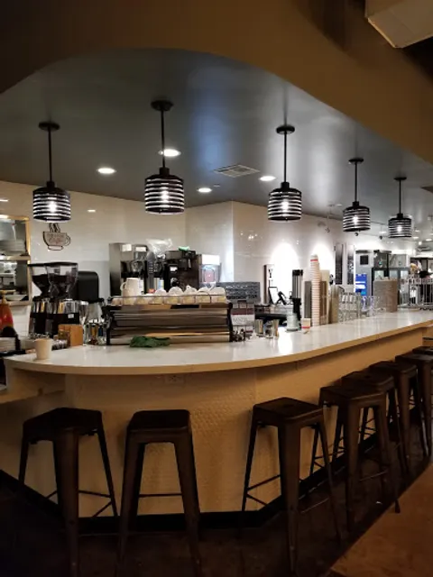 Common Bond Bistro & Bakery